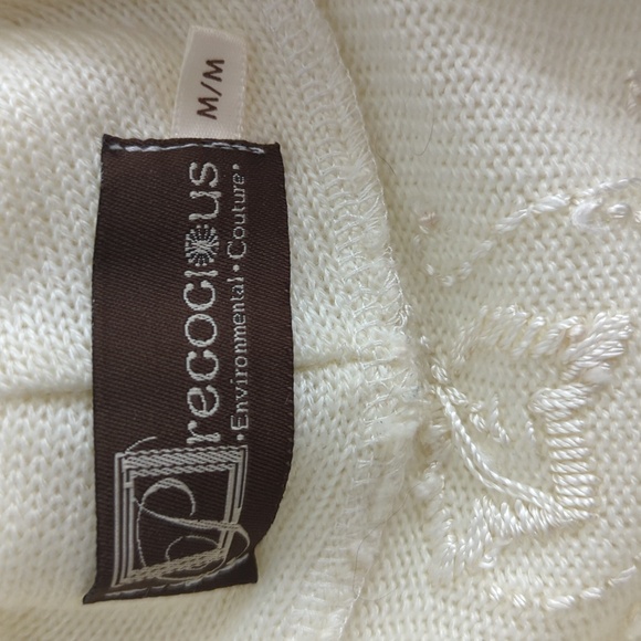 Ucycled Shrug - Picture 4 of 6